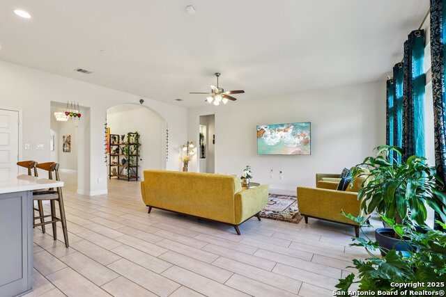 Listing photo id 12 for 9121 Pepperton Ln