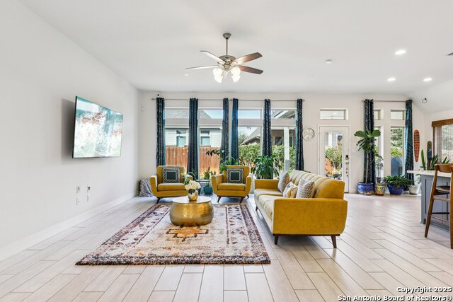 Listing photo id 14 for 9121 Pepperton Ln