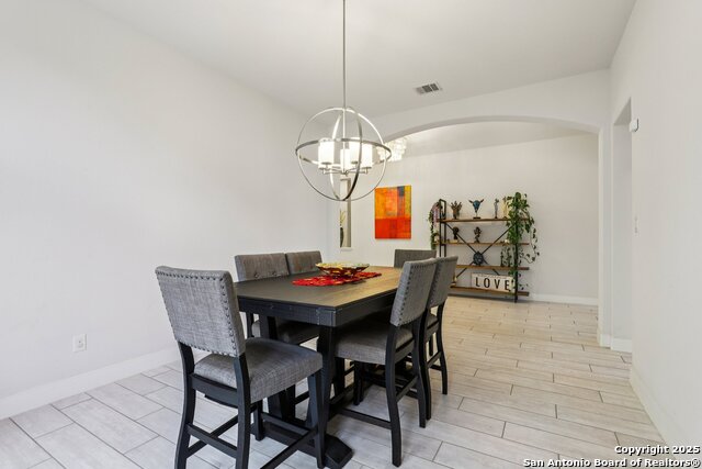 Listing photo id 17 for 9121 Pepperton Ln