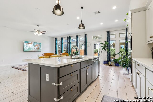 Listing photo id 19 for 9121 Pepperton Ln