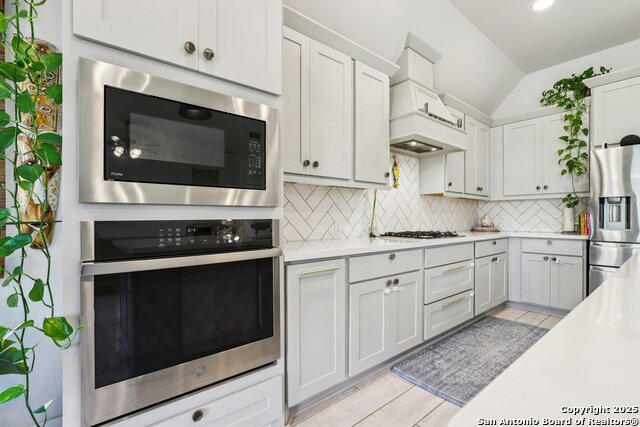 Listing photo id 21 for 9121 Pepperton Ln