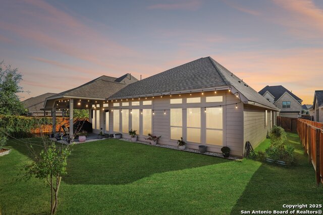 Listing photo id 1 for 9121 Pepperton Ln