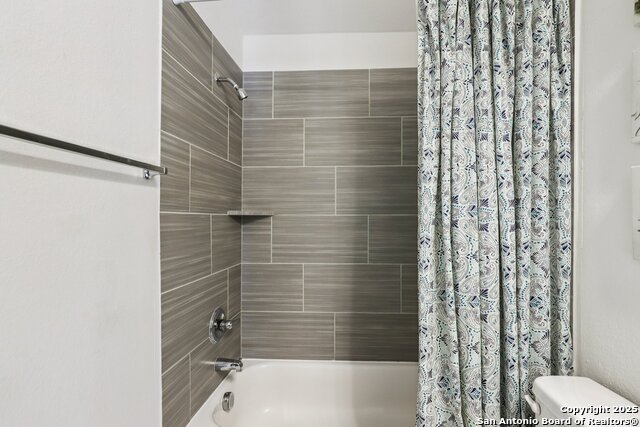 Listing photo id 33 for 9121 Pepperton Ln