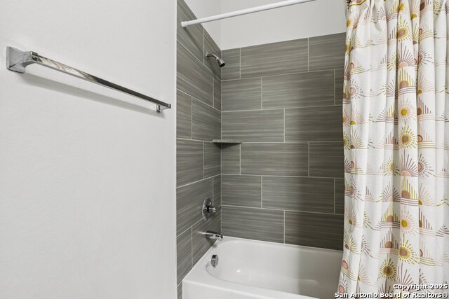 Listing photo id 40 for 9121 Pepperton Ln