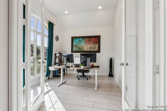 Listing photo id 43 for 9121 Pepperton Ln