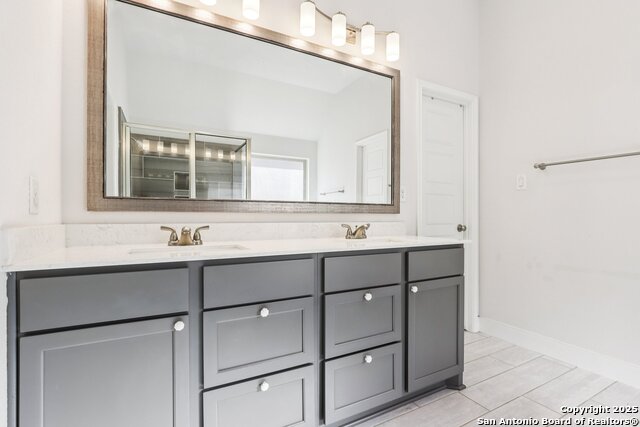 Listing photo id 47 for 9121 Pepperton Ln