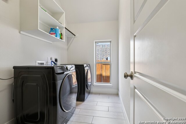 Listing photo id 52 for 9121 Pepperton Ln