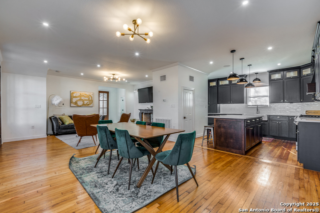 Image 8 of 25 For 344 Rosewood W