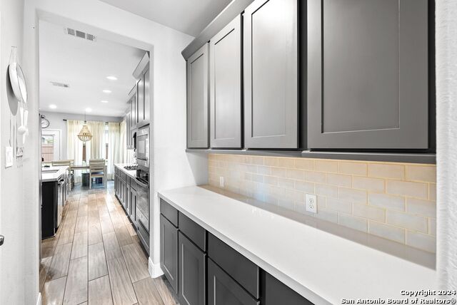 Image 8 of 50 For 14186 Shetland