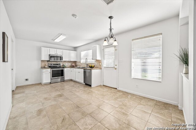 Image 11 of 54 For 1660 Mason King