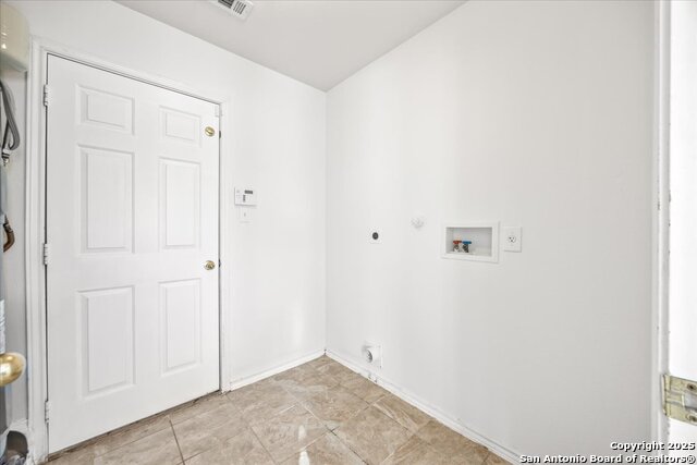 Image 32 of 54 For 1660 Mason King