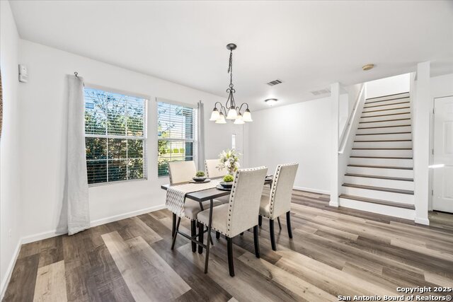 Image 7 of 54 For 1660 Mason King