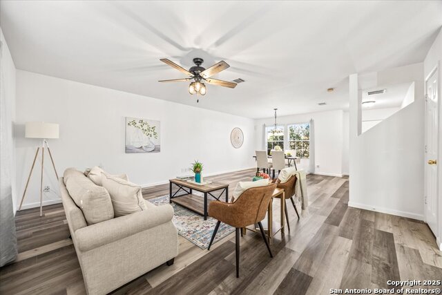 Image 9 of 54 For 1660 Mason King