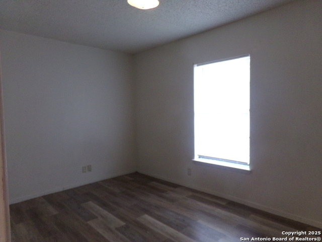 Image 10 of 12 For 1371 Bayou  