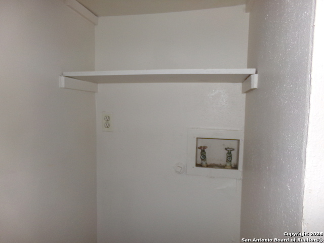 Image 12 of 12 For 1371 Bayou  