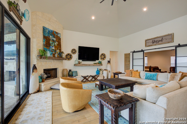 Image 11 of 37 For 334 Arthur  