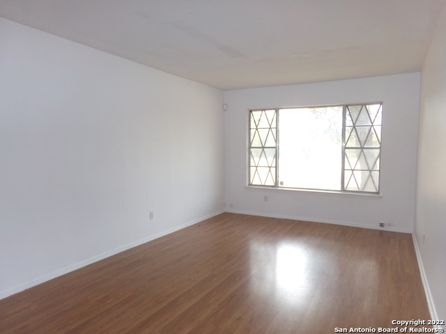 Image 11 of 29 For 5975 Babcock