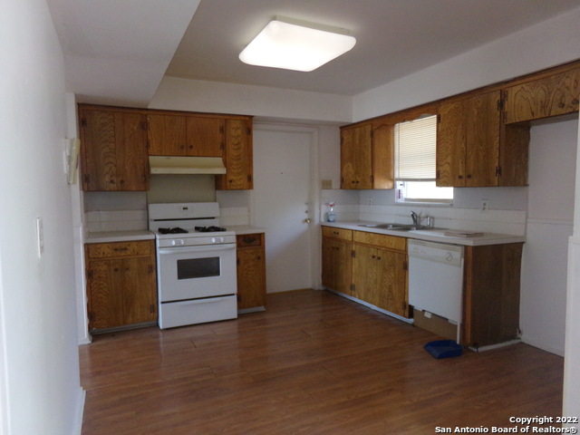 Image 17 of 29 For 5975 Babcock