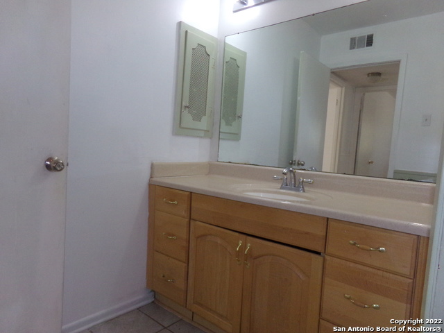 Image 21 of 29 For 5975 Babcock