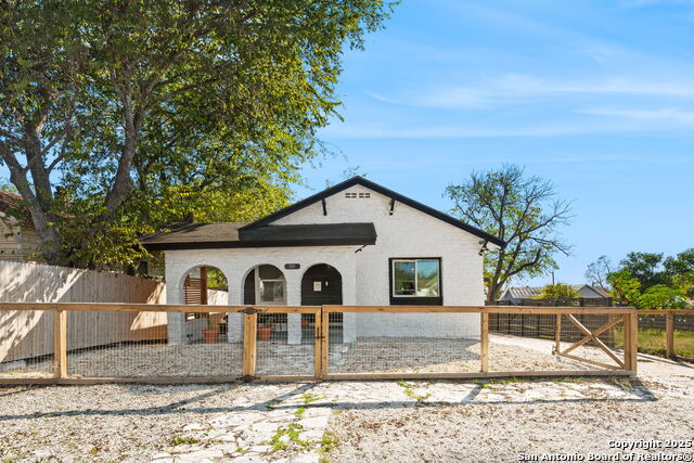 Details for 810 Dakota  , San Antonio, TX 78203