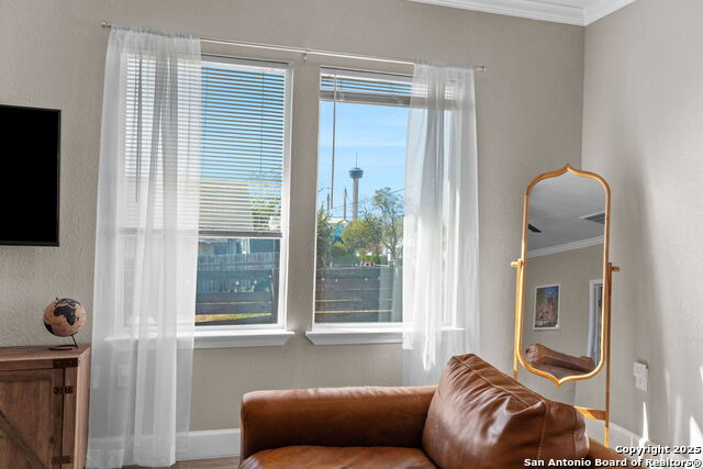 Image 11 of 31 For 810 Dakota  