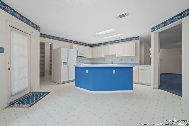 Image 6 of 28 For 6919 Congressional Blvd