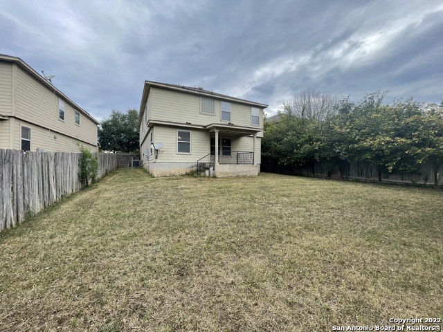 Listing photo id 10 for 9411 Rainbow Crk