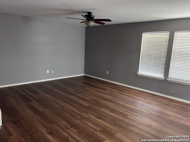 Listing photo id 2 for 9411 Rainbow Crk