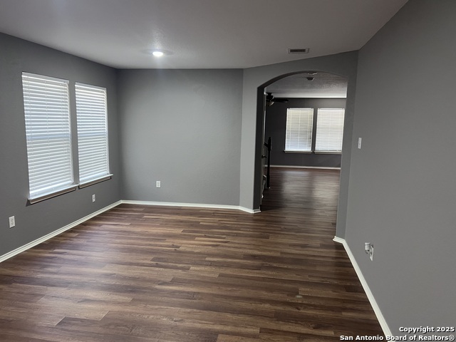 Listing photo id 3 for 9411 Rainbow Crk