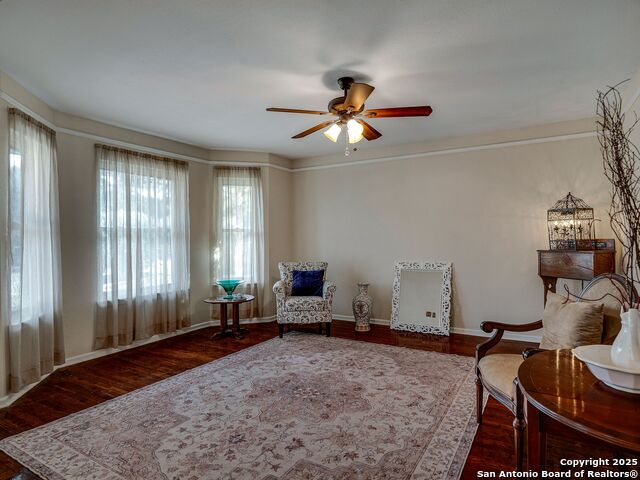 Image 7 of 37 For 602 Patricia Dr