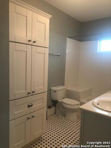 Image 33 of 40 For 222 Post Ave