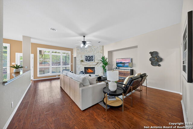 Image 10 of 46 For 8603 Artesia Gap