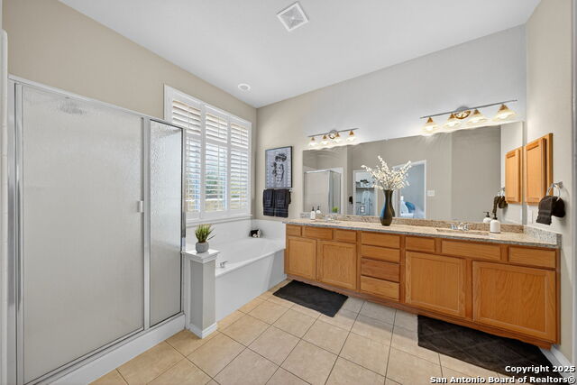 Image 28 of 46 For 8603 Artesia Gap