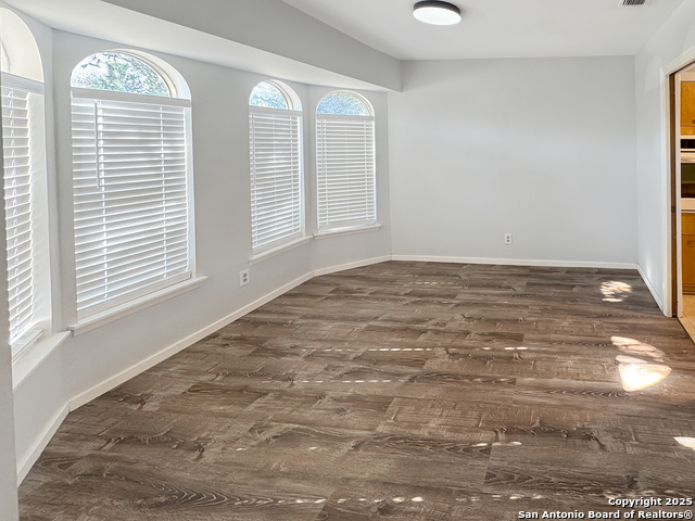 Image 14 of 22 For 10806 Mount Tipton