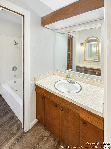 Image 15 of 22 For 10806 Mount Tipton