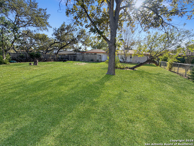 Image 18 of 22 For 10806 Mount Tipton