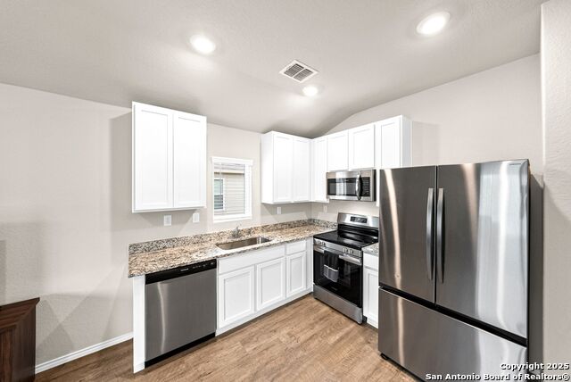 Image 9 of 26 For 19911 Wyatt Earp