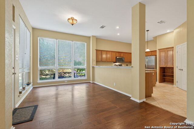 Image 10 of 32 For 19527 Mill Oak