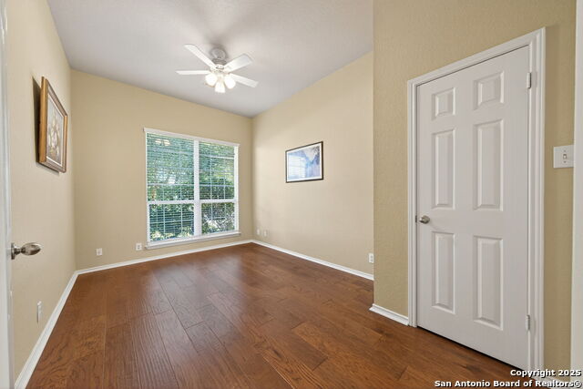 Image 14 of 32 For 19527 Mill Oak