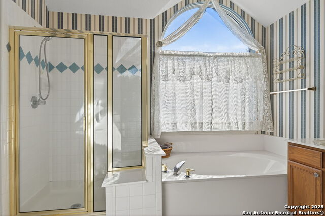 Image 20 of 32 For 19527 Mill Oak