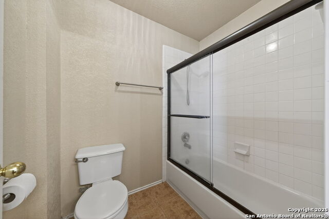 Image 24 of 32 For 19527 Mill Oak