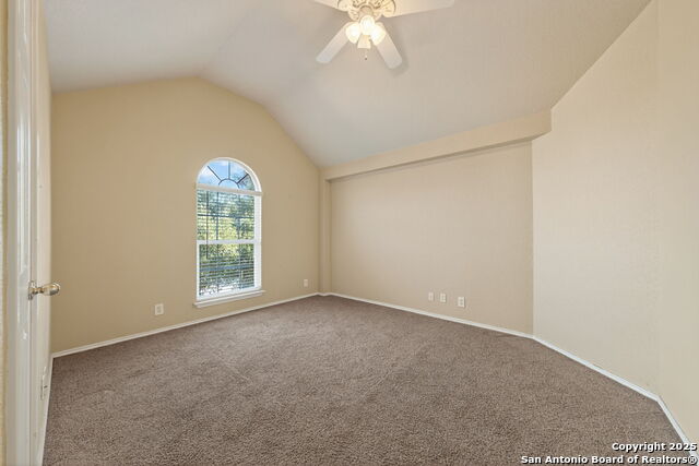 Image 26 of 32 For 19527 Mill Oak