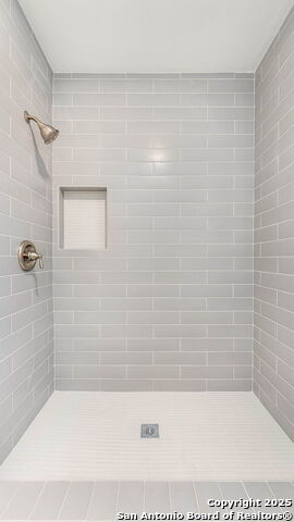 Image 15 of 31 For 9238 Ridge Wilde