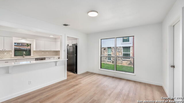 Image 23 of 31 For 9238 Ridge Wilde