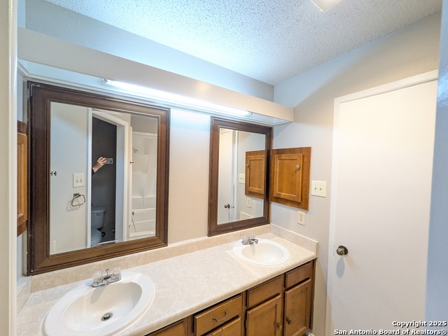 Image 13 of 14 For 330 Byrd W 2