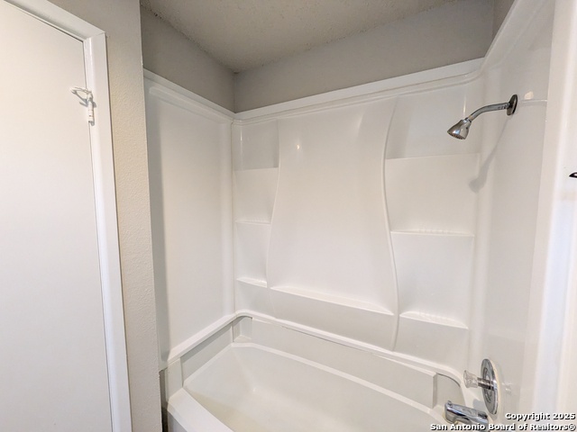 Image 14 of 14 For 330 Byrd W 2