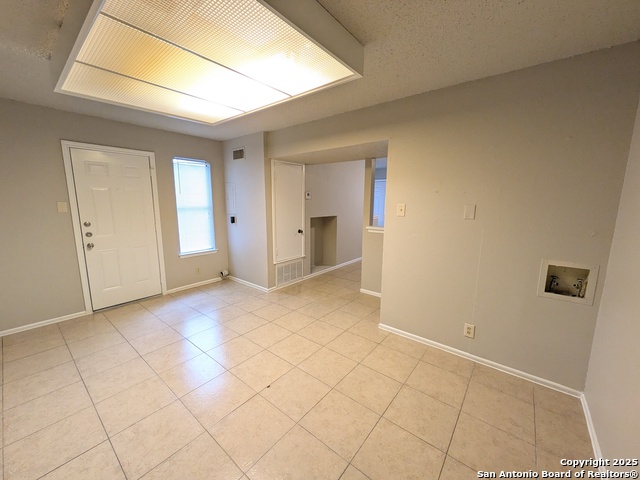 Image 5 of 14 For 330 Byrd W 2