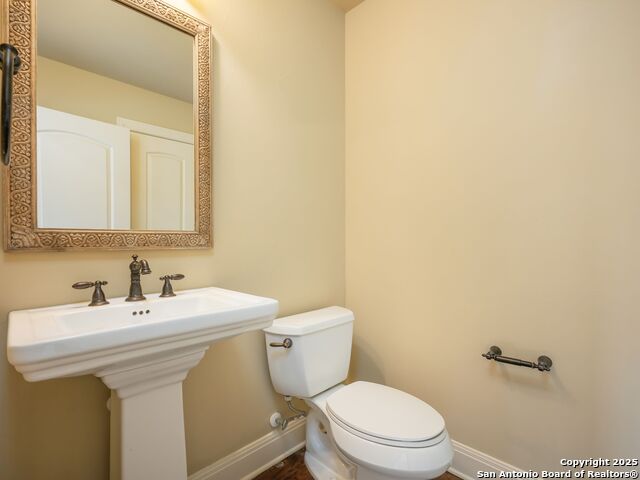 Image 22 of 55 For 382 Upland Ct