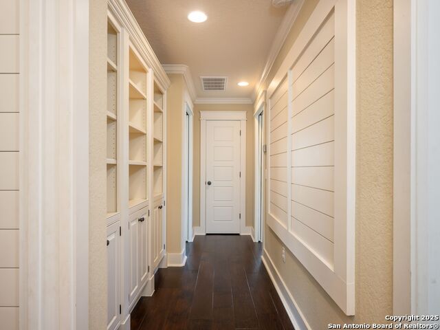 Image 29 of 55 For 382 Upland Ct