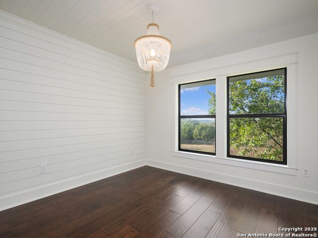 Image 36 of 55 For 382 Upland Ct